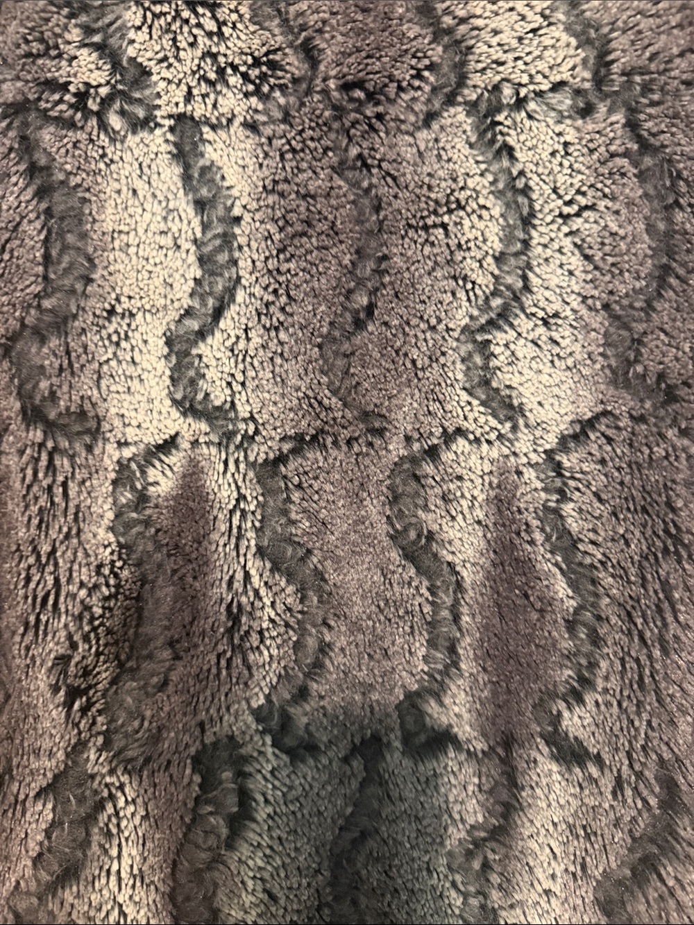 Alice + Olivia Grey Faux Fur Sleeveless Vest with Silk Blend Patterned Lining - Picture 7 of 11
